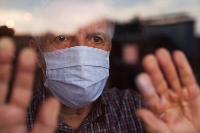 Lekarka objasnila za B92.net: Da li je moguæe zaraziti se gripom i kovidom u isto vreme?